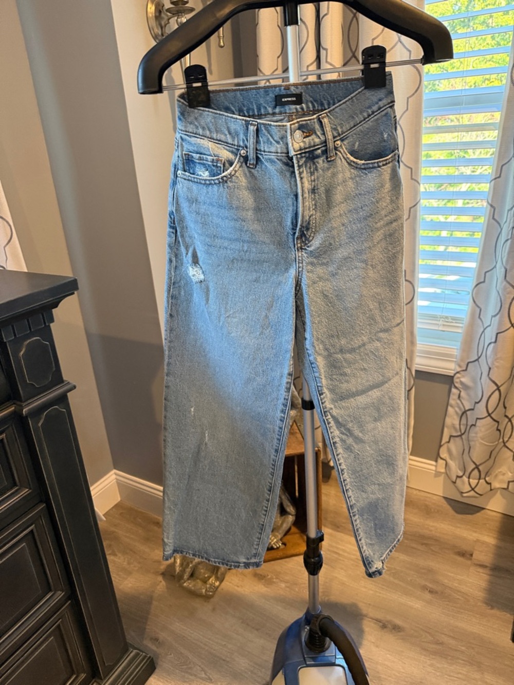 Express Light Blue High-Rise Straight Crop Jeans